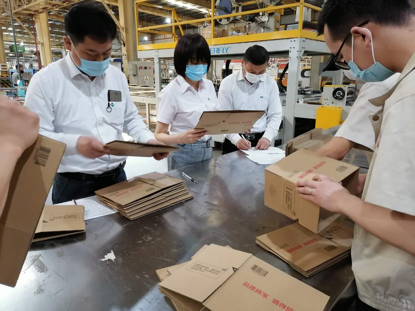 比糊盒？我最強(qiáng)！西安秉信印后勞務(wù)工手工糊盒競(jìng)賽活動(dòng)